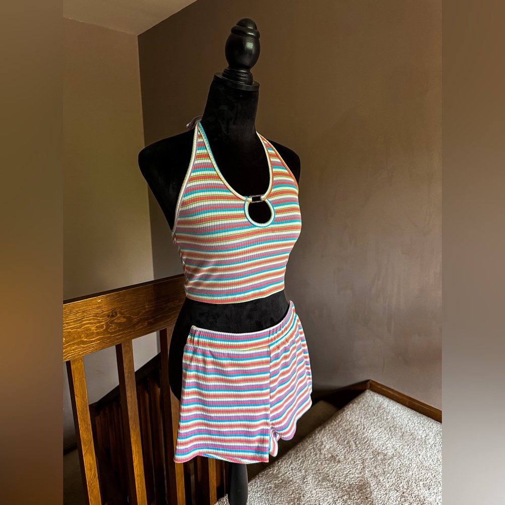 Halter top, shorts set